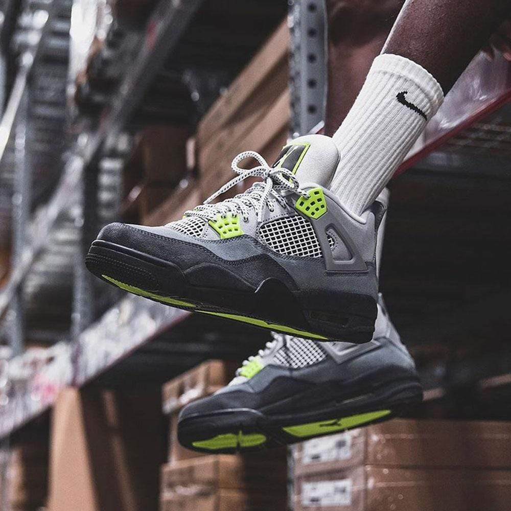 AIR JORDAN 4 ( SE 95 NEON )