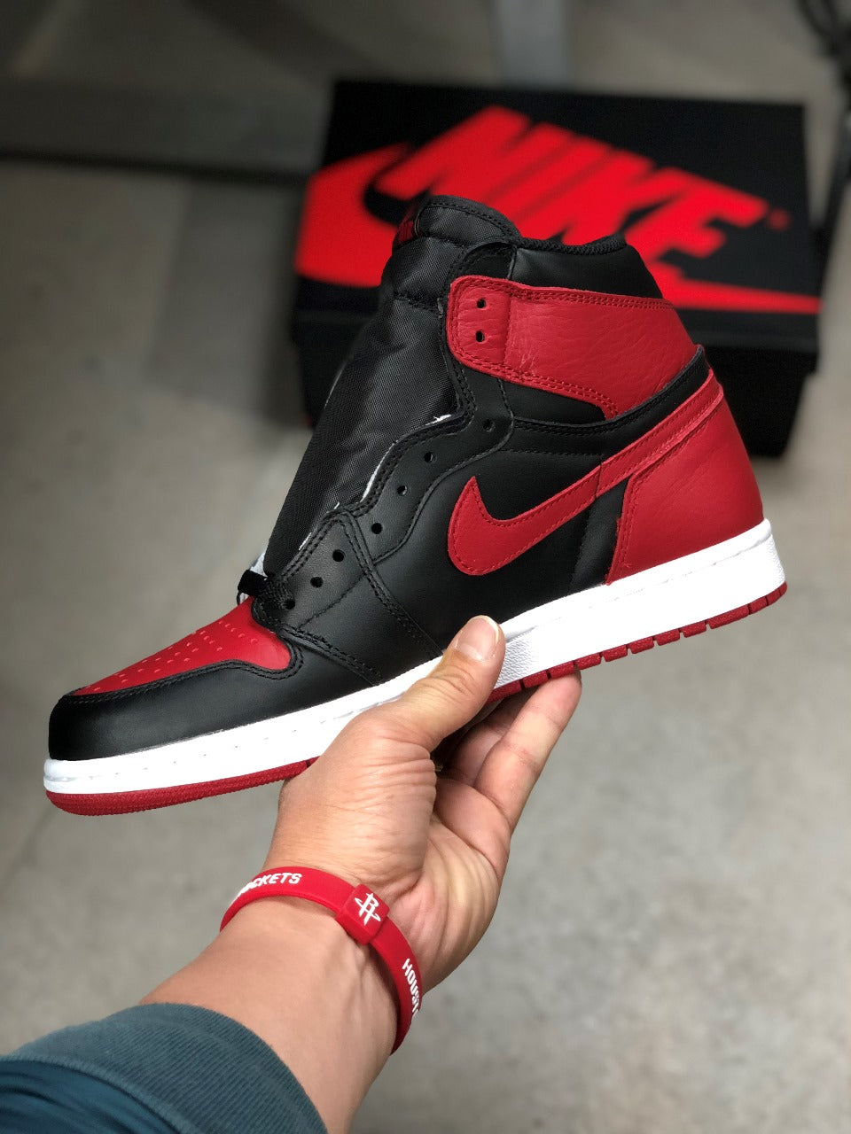 AIR JORDAN