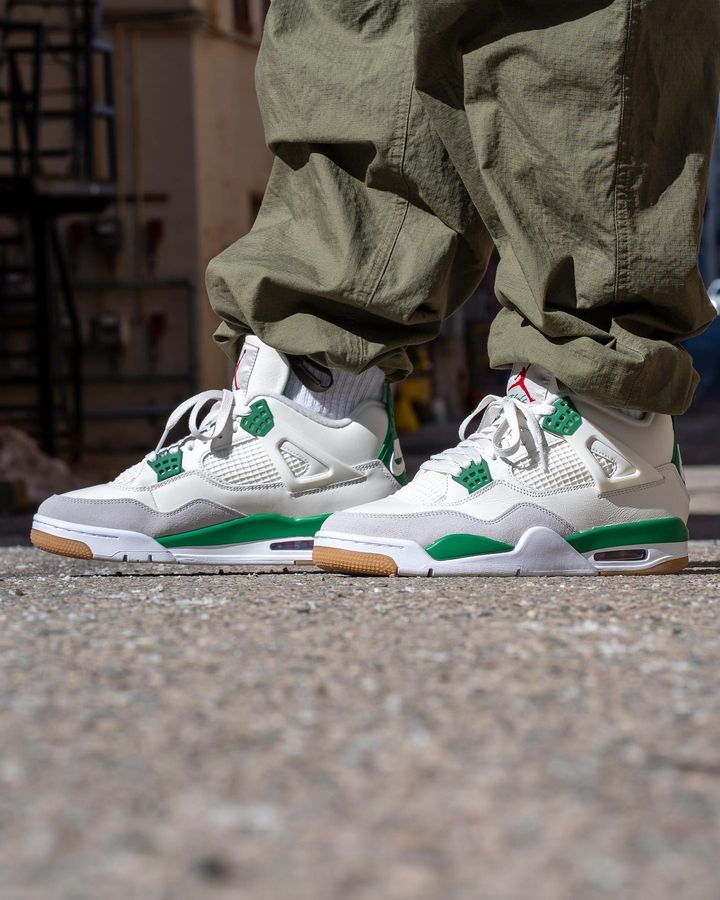 AIR JORDAN 4 ( PINE GREEN )