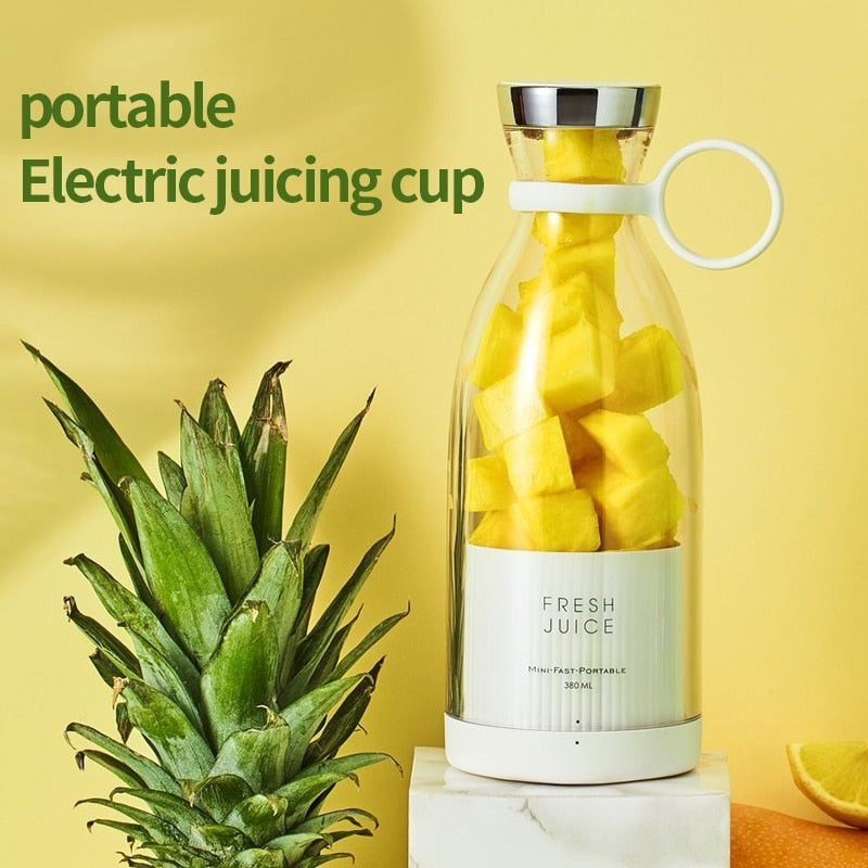 Licuadora de jugos portátil la solución compacta y potente para disfrutar de bebidas frescas y nutritivas en cualquier lugar.
