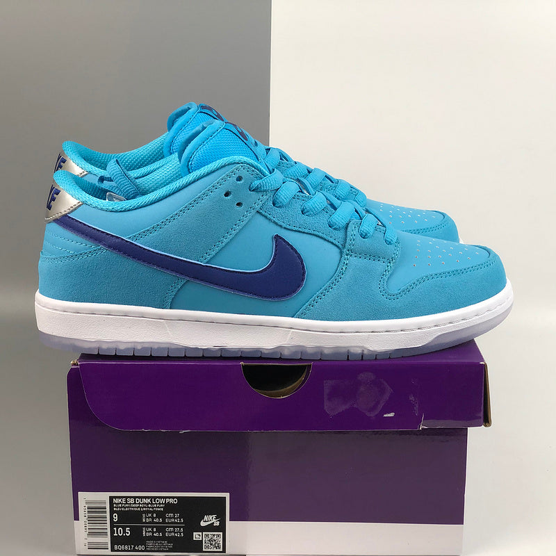 “Promoção : Nike Dunk Off-White e não só de 199,99€ por apenas 149,99€! Aproveite o desconto exclusivo e garanta o seu par desse modelo icônico. Estoque limitado!”