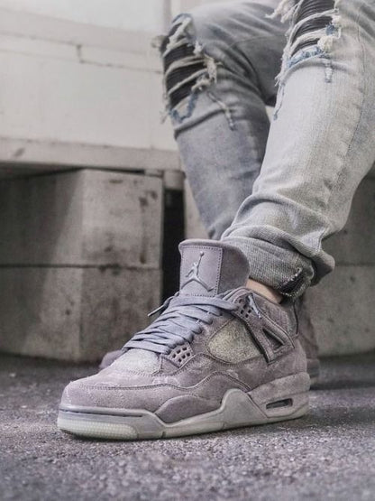 AIR JORDAN 4 ( KAWS )