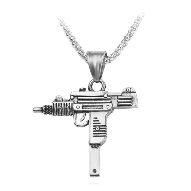 Submachine Gun Pistol Necklaces Apresentando o colar de pistola de metralhadora! Este colar elegante e exclusivo é perfeito para qualquer homem que entende de moda.