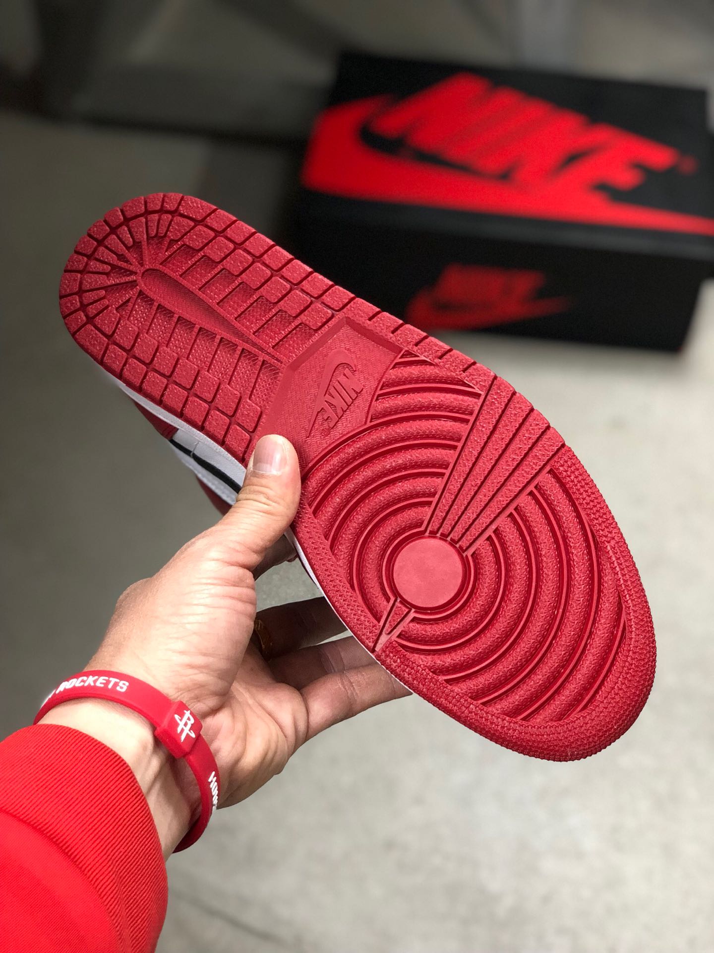 AIR JORDAN