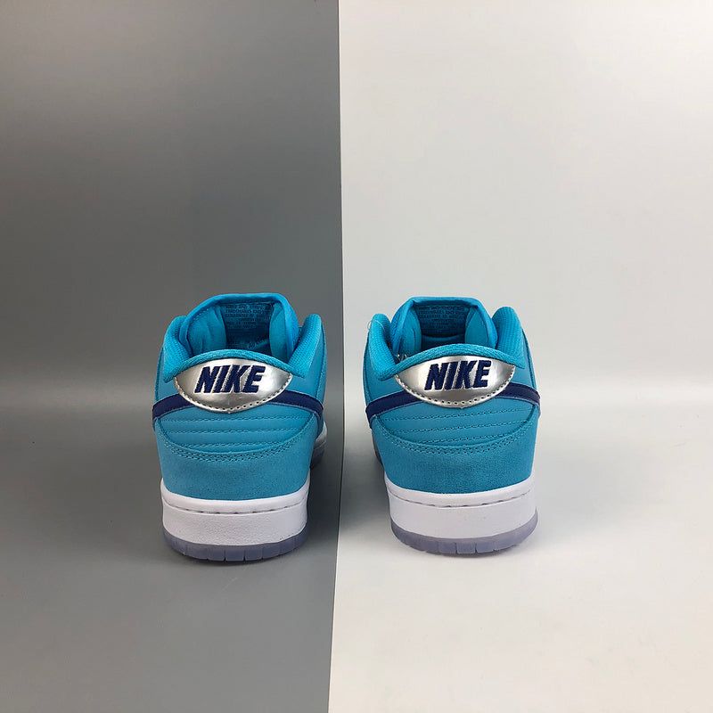 “Promoção : Nike Dunk Off-White e não só de 199,99€ por apenas 149,99€! Aproveite o desconto exclusivo e garanta o seu par desse modelo icônico. Estoque limitado!”