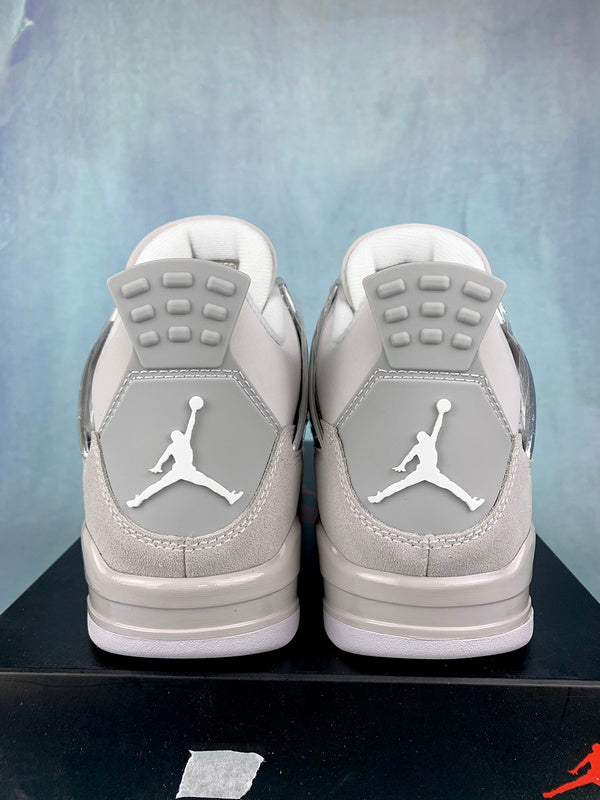 AIR JORDAN 4 ( FROZEN MOMENTS )