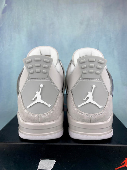 AIR JORDAN 4 ( FROZEN MOMENTS )