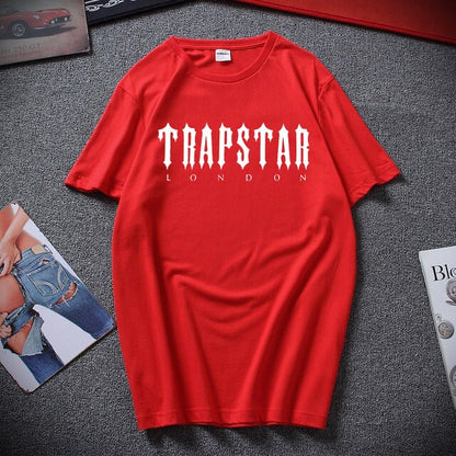 T-shirt Trapstar London Procurando uma camisa que faça você se destacar dos demais? Então confira a nova camiseta da Trapstar London!