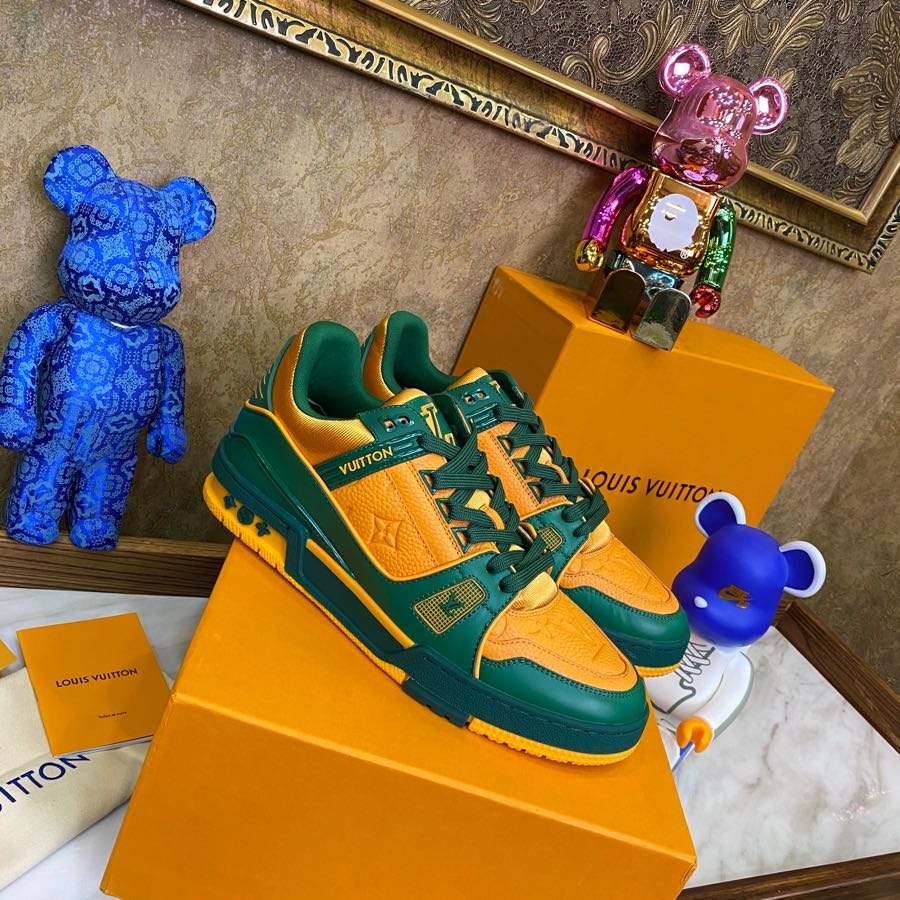 LOUIS VUITTON