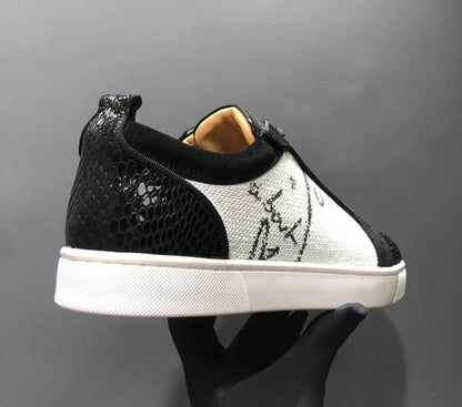 Luxuosa Christian Louboutin sola vermelha de couro casual. Aproveite a Super Promoção!!