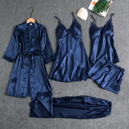 Conjunto de Seda Luxuoso
Transforme suas noites com nosso Conjunto de Robe e Pijama de Seda - 5 peças:Robe,Camisola,Blusa,Shorts,Calça✨ Conforto e elegância✨ 
🌟 Compre Agora! 🌟