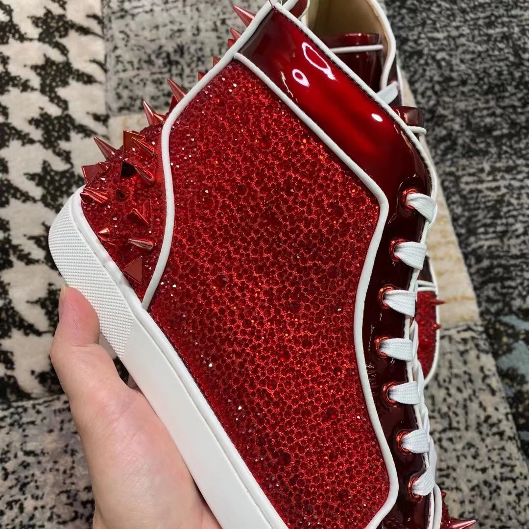 Luxuosa Christian Louboutin sola vermelha. Aproveite a nossa Promoção!