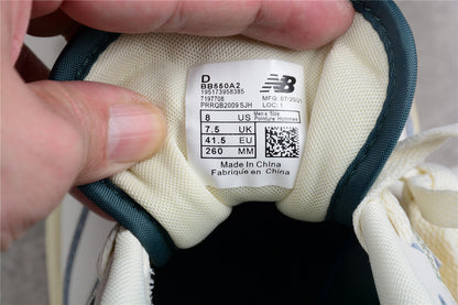 NEW BALANCE 550