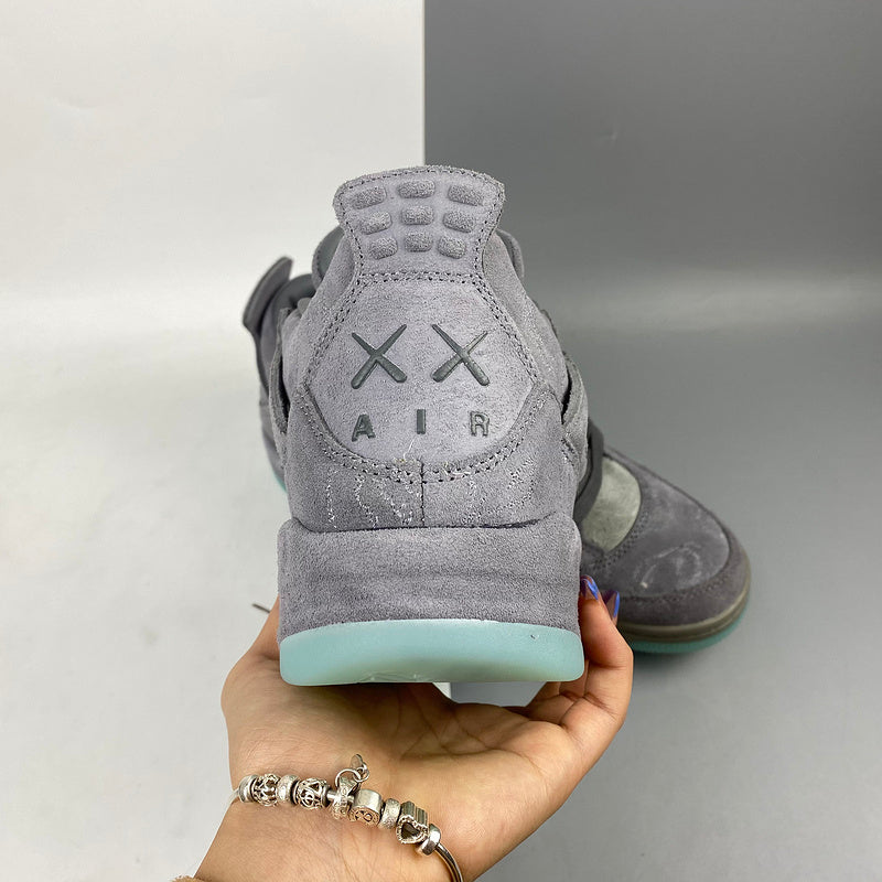 AIR JORDAN 4 ( KAWS )