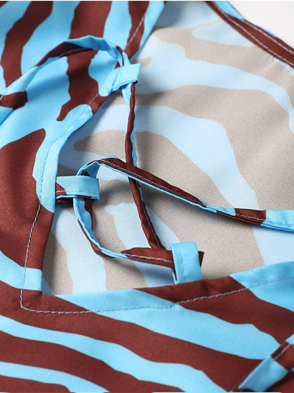 BLUSA Zebra V-neck Women Blouse Se você está procurando uma blusa versátil e estilosa que possa facilmente transitar do escritório para uma saída à noite casual.