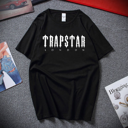 T-shirt Trapstar London Procurando uma camisa que faça você se destacar dos demais? Então confira a nova camiseta da Trapstar London!