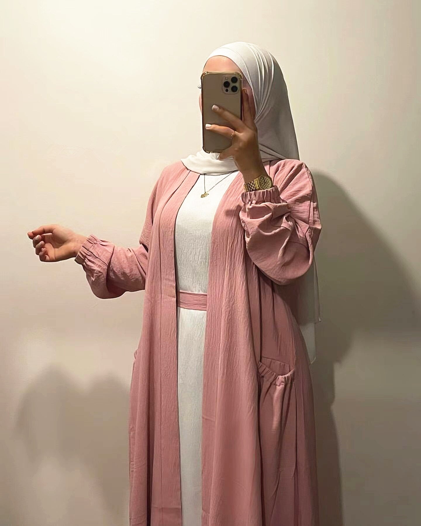 VESTIDO Marocain Islam Clothing Abaya Under Dress  Kimono Modest Robe Femme Caftan é perfeito para qualquer ocasião apresenta um design simples, mas sofisticado, que certamente estará na lista de roupas essenciais de todos.