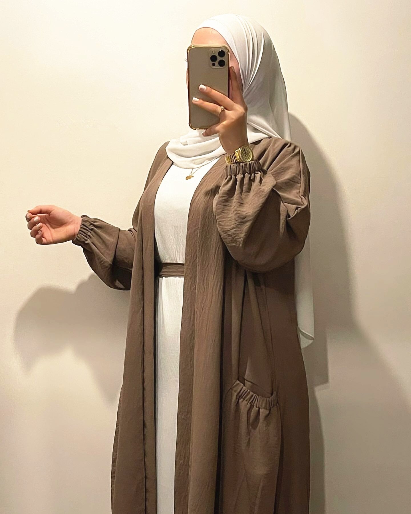 VESTIDO Marocain Islam Clothing Abaya Under Dress  Kimono Modest Robe Femme Caftan é perfeito para qualquer ocasião apresenta um design simples, mas sofisticado, que certamente estará na lista de roupas essenciais de todos.