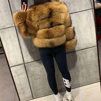 Casaco Picture Perfect Thick Fur Coat Abrace o frio com estilo com nosso casaco de pele grosso "Picture Perfect". Este casaco luxuoso não apenas mantém você aconchegante e aquecido.